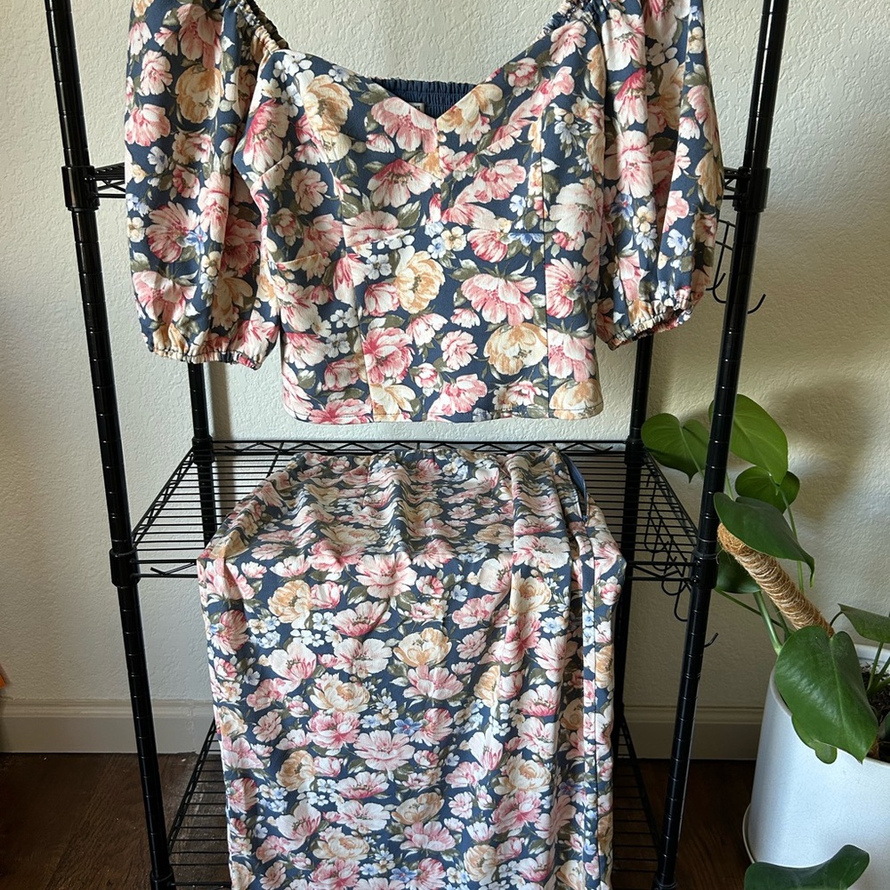 Abercrombie & Fitch Floral Patterned Apparel